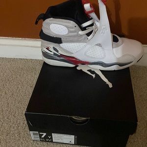 Jordan 8 retro white size 7y